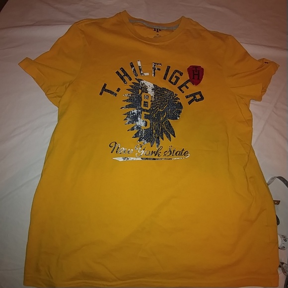 🔥🔥Tommy Hilfiger Native American Tee🔥🔥🔥 - Picture 2 of 8